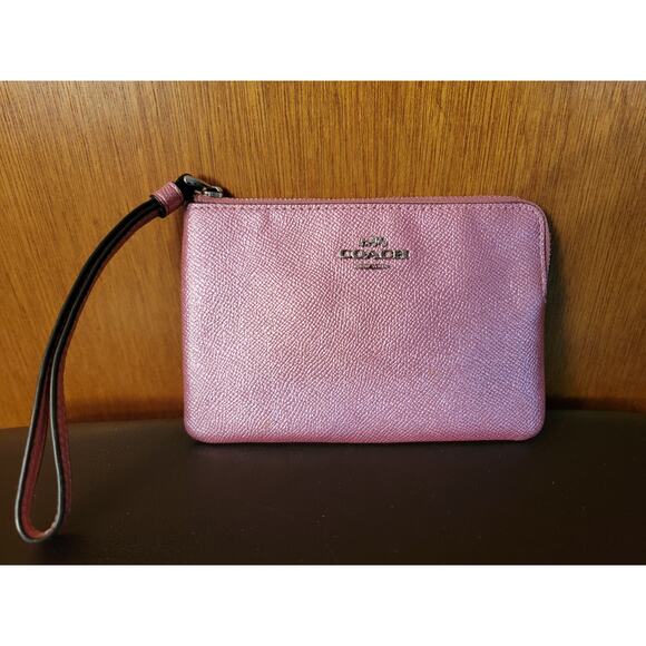 NWOT - Coach Corner Zip  Wristlet - Violet Orchid - Picture 1 of 5